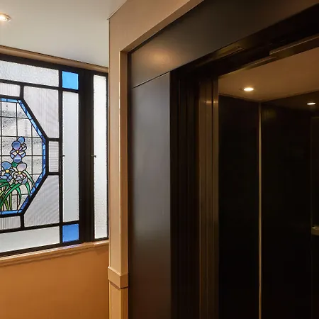 Hotel Raspail Montparnasse Parigi