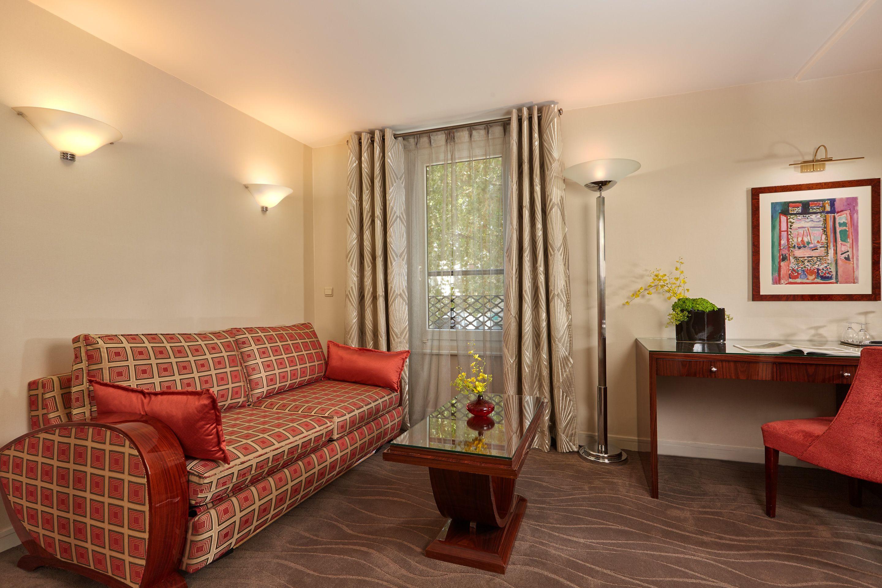 Raspail Montparnasse Hotel 4*