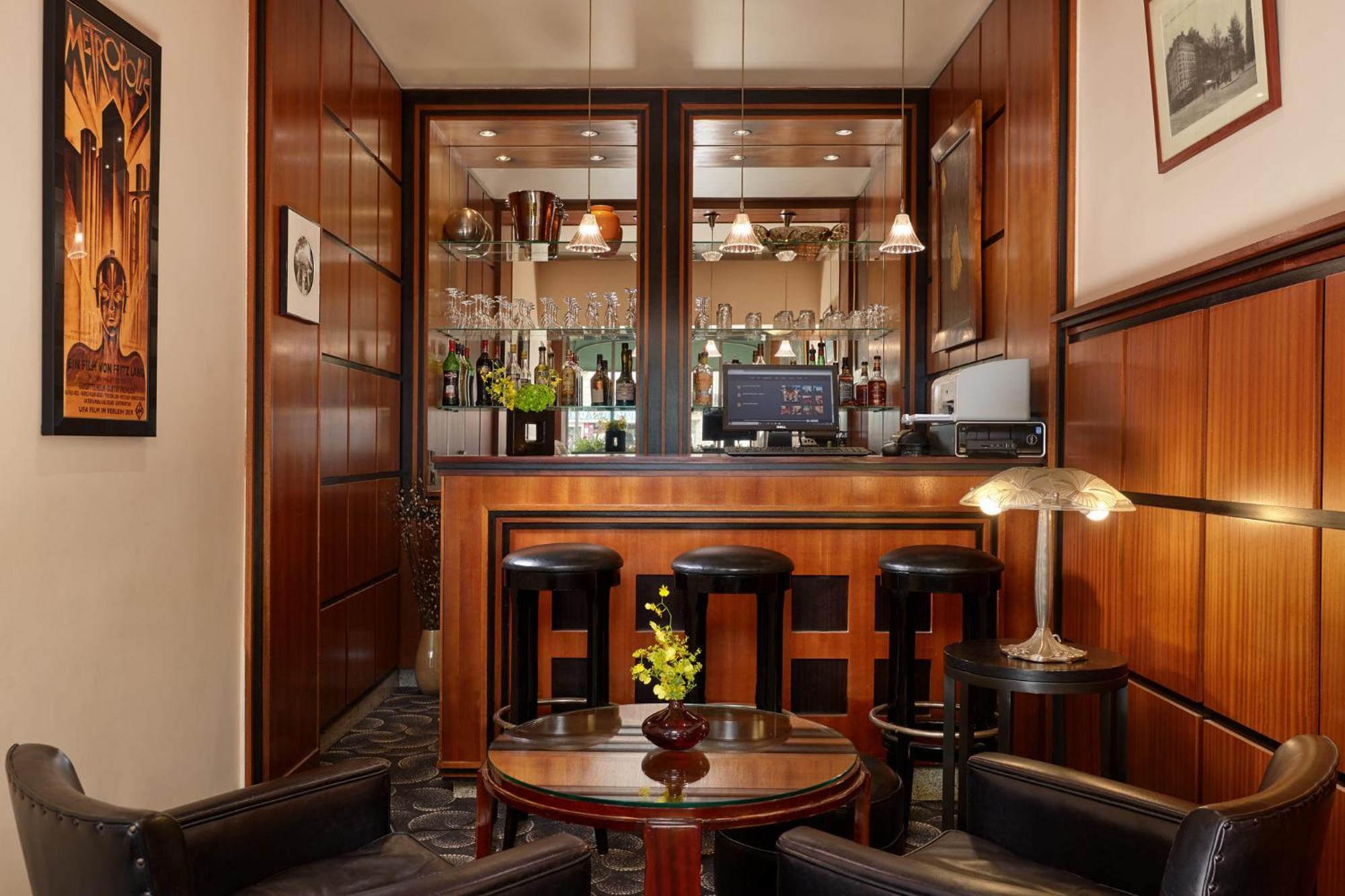 Raspail Montparnasse Hotel