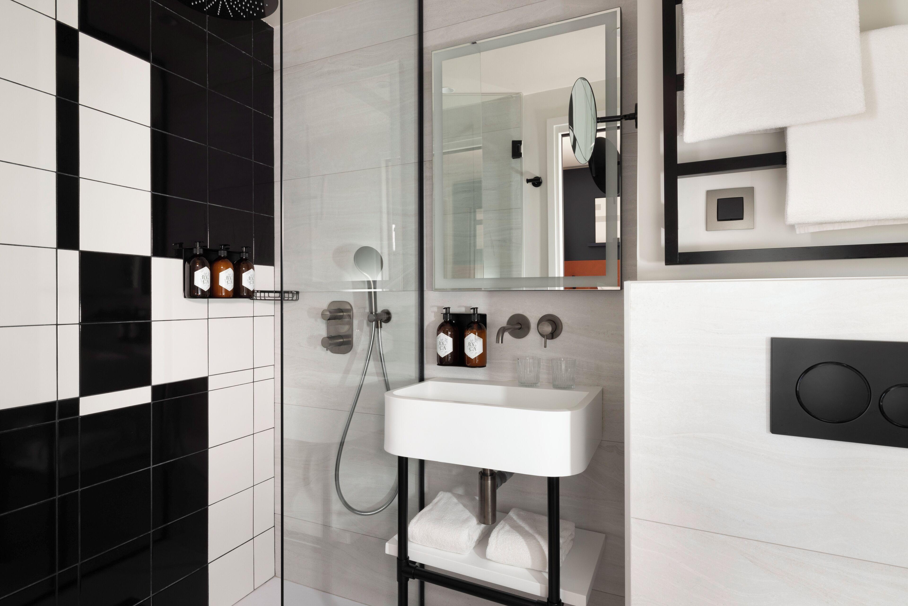 Raspail Montparnasse Hotel 4*